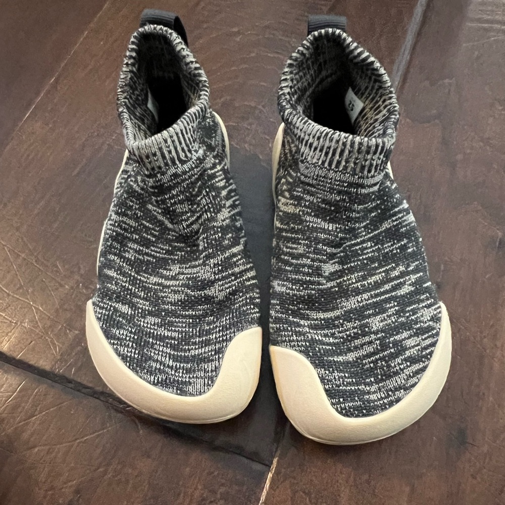 Vivobarefoot toddler shoes
